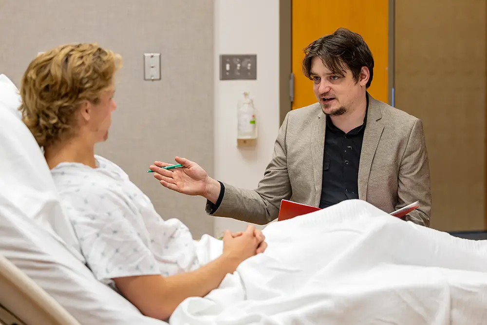 chase working in hospital for internship